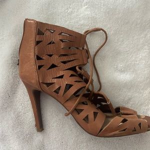 Jessica Simpson brown tie up heels